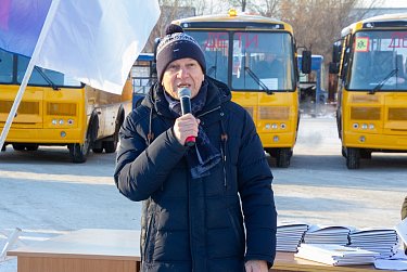 Автопарк школьных автобусов пополнился
